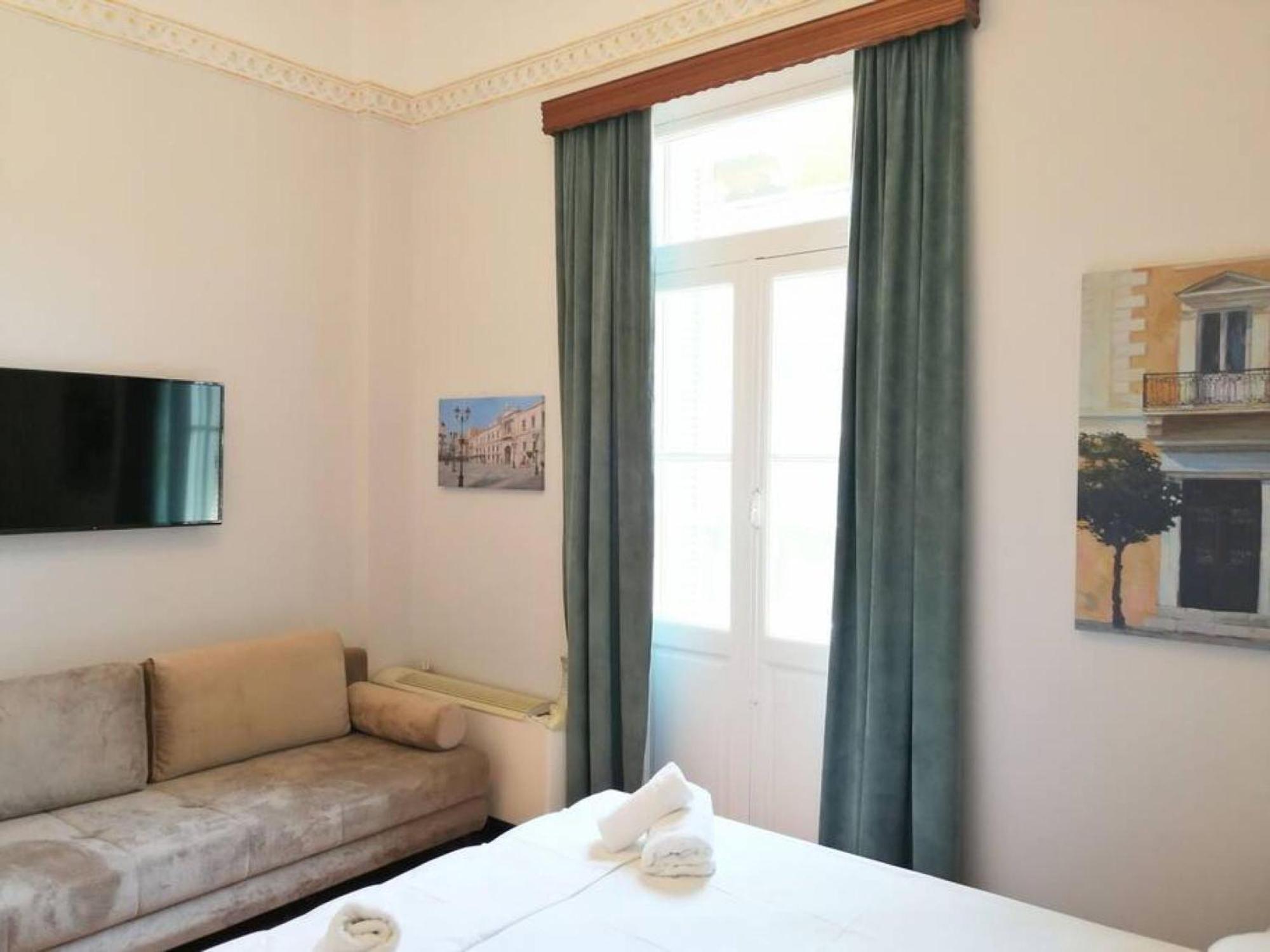 Elegant Apartment Under The Acropolis Athens Exterior photo